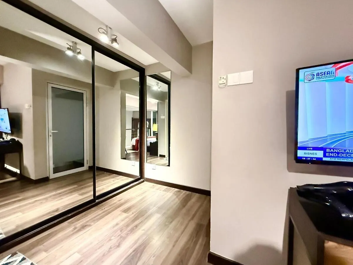 Seaview Seafront Duplex In Town With Wifi & Full Kitchen 10 Apartment George Town 0*,  Malaysia