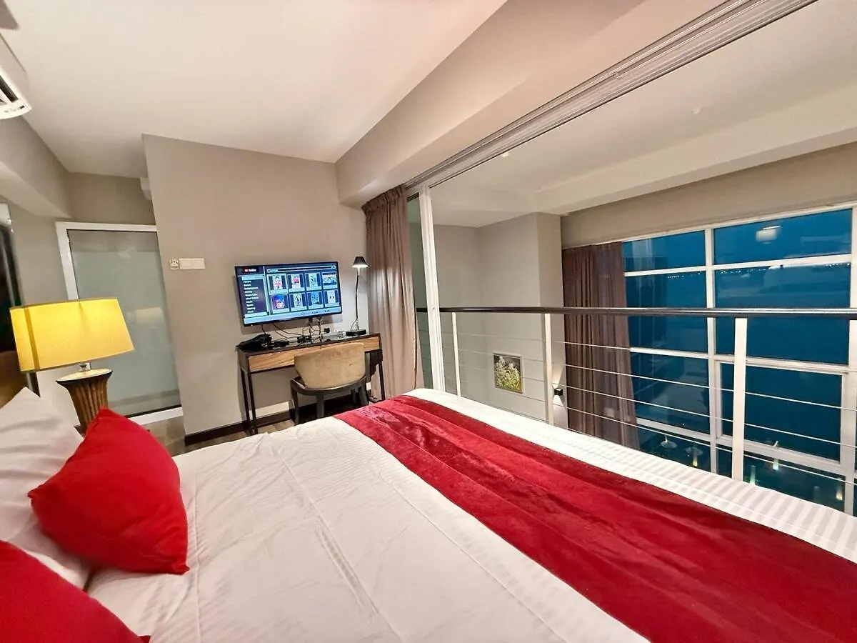Seaview Seafront Duplex In Town With Wifi & Full Kitchen 10 Apartment George Town